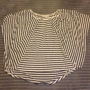 American Eagle flowy top!